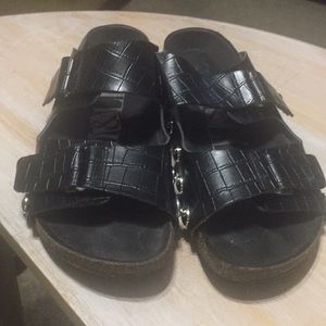 Sam & Libby Black Flat Sandals